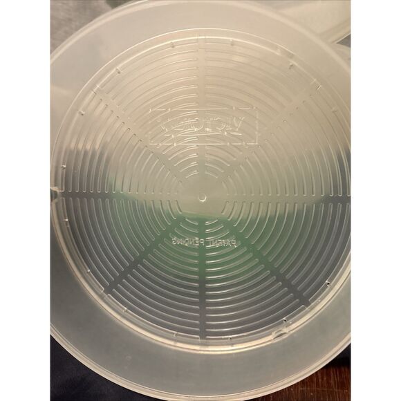 Deluxe Kitchen Crop Seed Sprouter with 4 Growing Trays and 16 Oz Of Radish Seeds - Picture 4 of 7